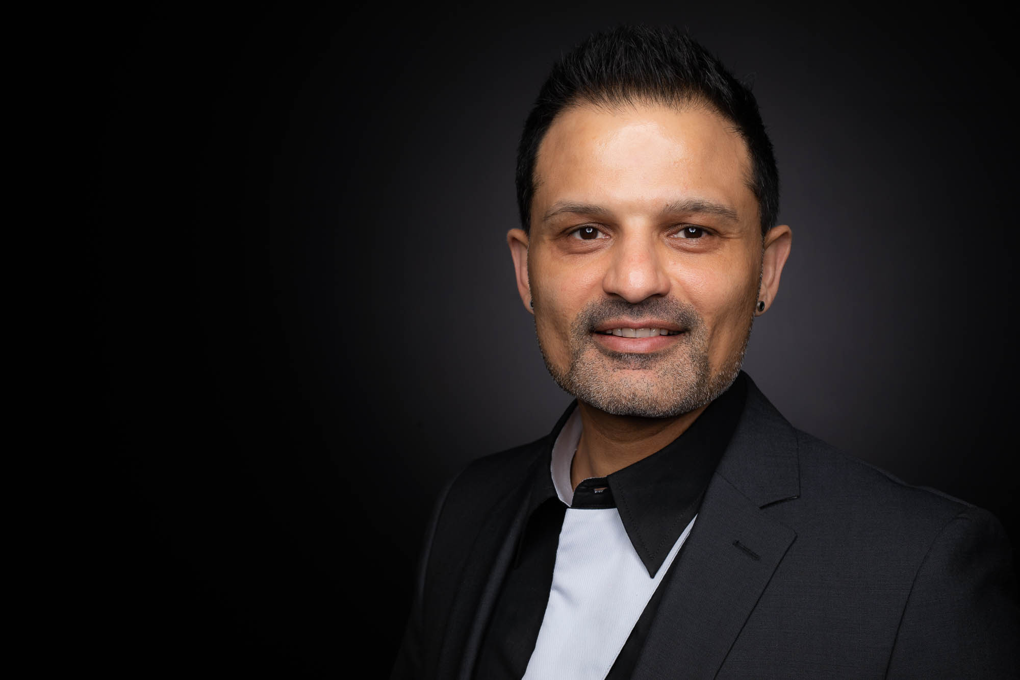 Export x3 Headshot  06128 Dez 01 2019 Headshot  Miro Nicole Nadine 2